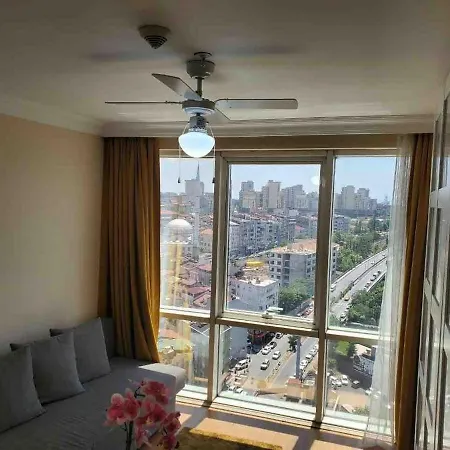 Minimum 100 Nights Welcome To Our Large Duplex Penthouse Comfy Amenities Nearby! Apartment