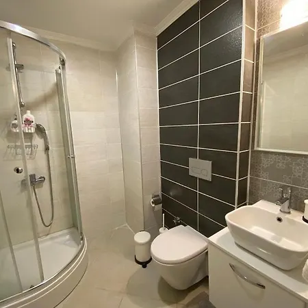 Apartment Minimum 100 Nights Welcome To Our Large Duplex Penthouse Comfy Amenities Nearby! *