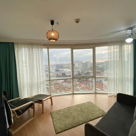 Minimum 100 Nights Welcome To Our Large Duplex Penthouse Comfy Amenities Nearby! Apartamento *