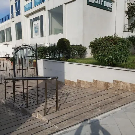 Minimum 100 Nights Welcome To Our Large Duplex Penthouse Comfy Amenities Nearby! Apartamento *