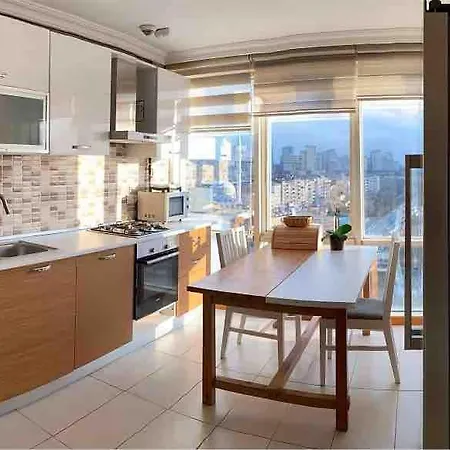 Minimum 100 Nights Welcome To Our Large Duplex Penthouse Comfy Amenities Nearby! アパート *