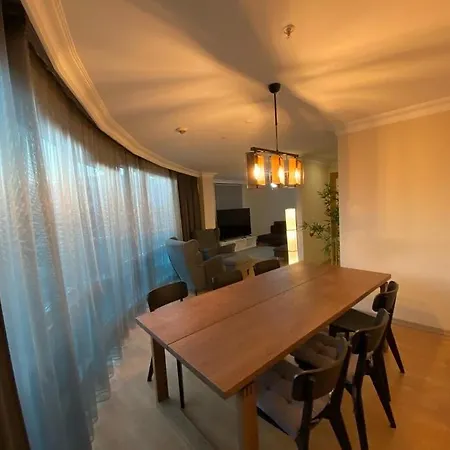Minimum 100 Nights Welcome To Our Large Duplex Penthouse Comfy Amenities Nearby! アパート *